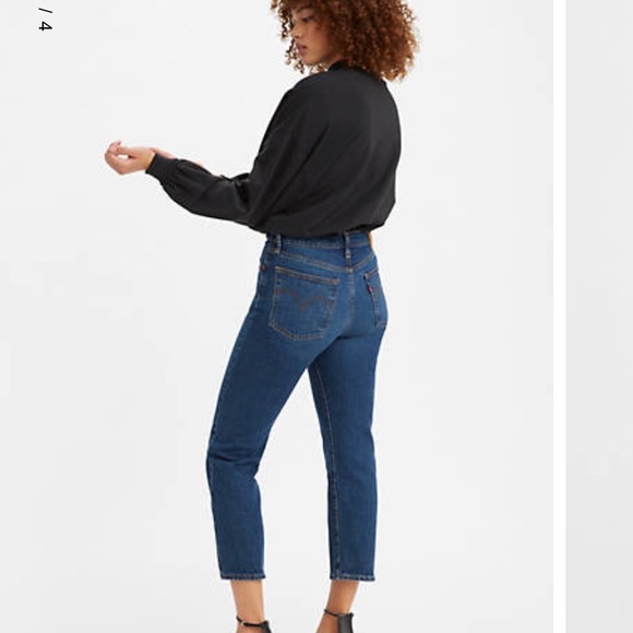 Levi’s Premium Wedgie Straight Jean - Picture 4 of 10